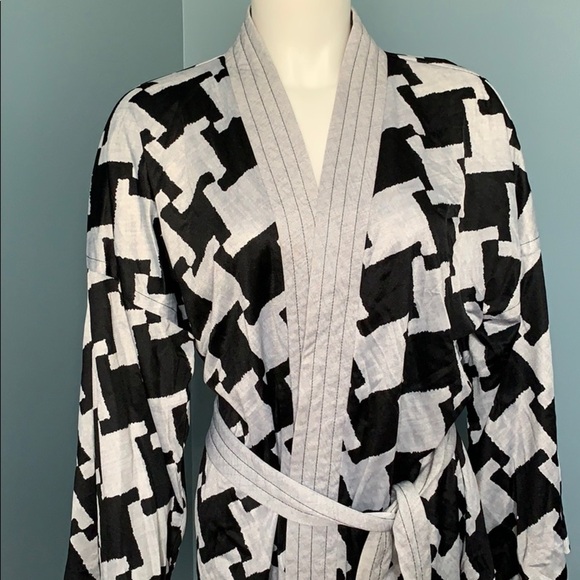 Jantzen black and gray houndstooth robe coverup LG - Picture 2 of 4